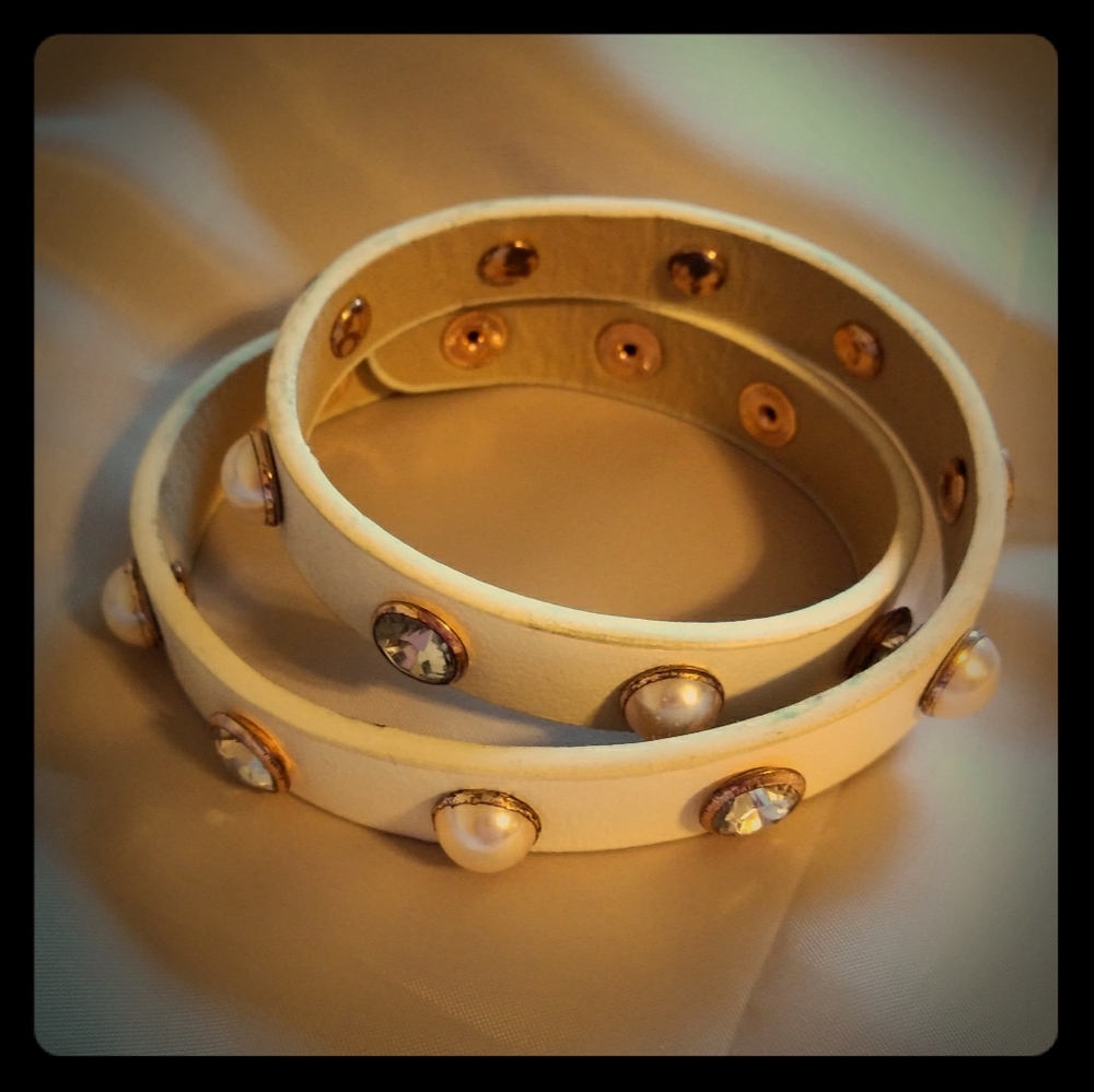 Faux leather wrap snap bracelet